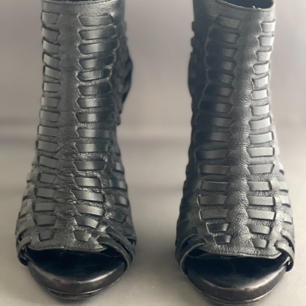 Joie Kenna Open Toe Heel In Black